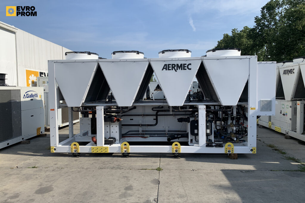 KALTWASSERSATZ/WÄRMEPUMPE AERMEC NPG1200A4 349.6 KW/363.1 KW